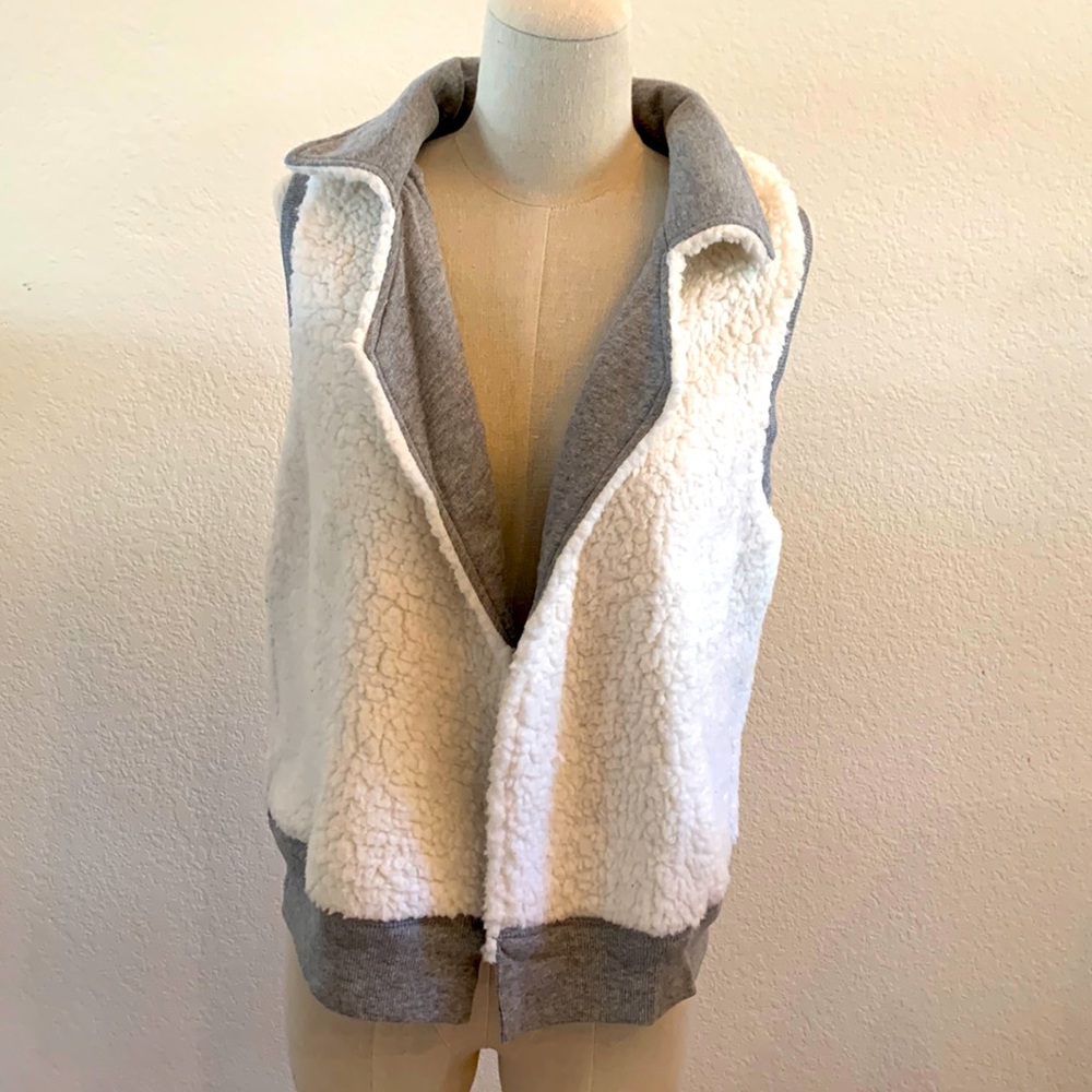 Cozy Sherpa-cotton vest, reversible